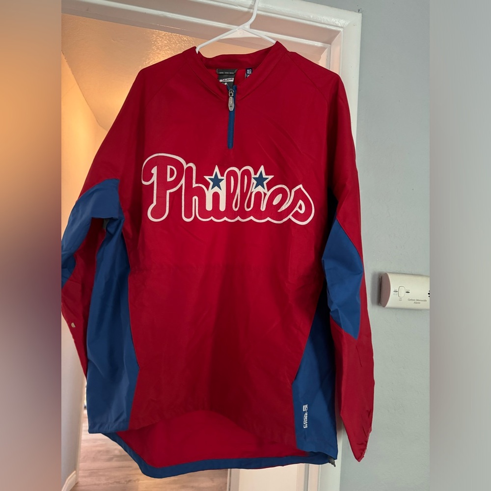 Vintage Phillies windbreaker